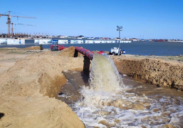 В Казахстане продолжается борьба с паводками